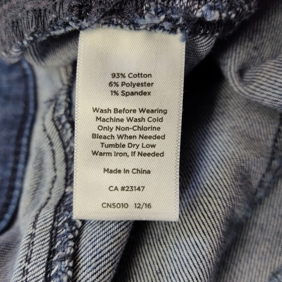 TALBOTS Flawless Five Pocket Cropped Capri Jeans Size 4P String Accent Casual - Picture 5 of 11